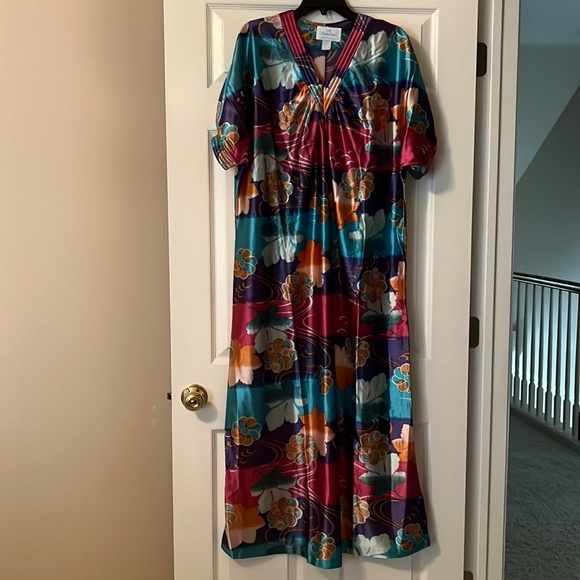 Vintage Kaftan - Picture 1 of 9